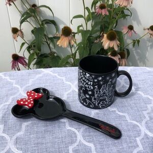 DISNEY ceramic Minnie spoon rest & XL Disney sayings black & white ceramic mug
